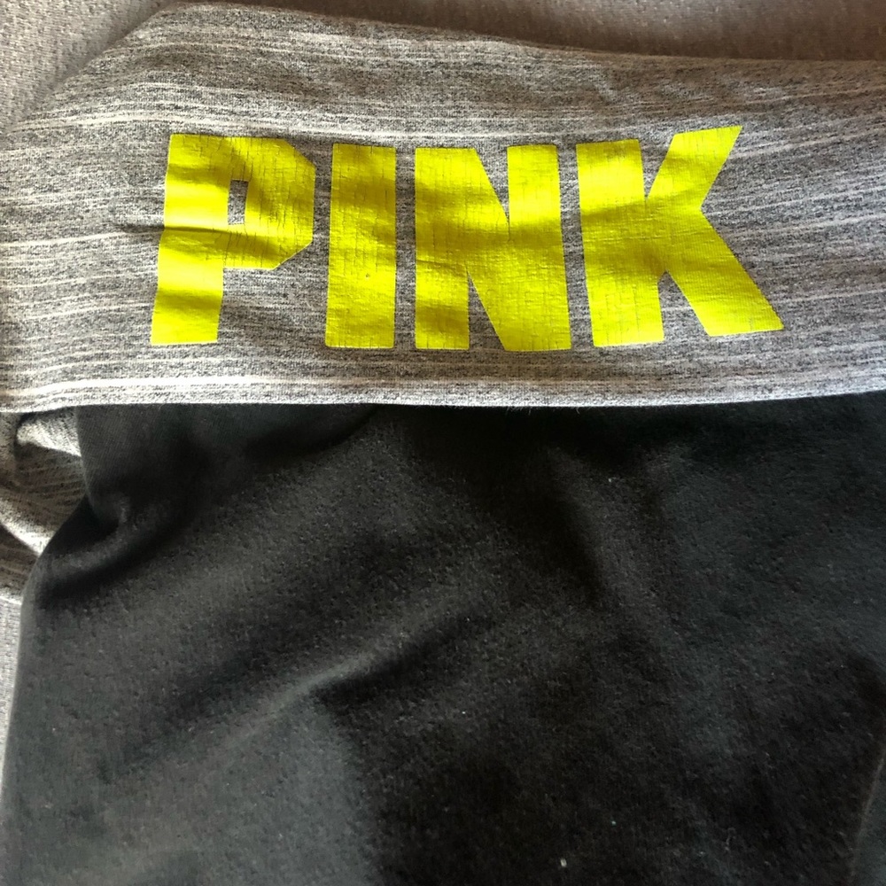 VICTORIA SECRET PINK CAPRI YOGA PANTS